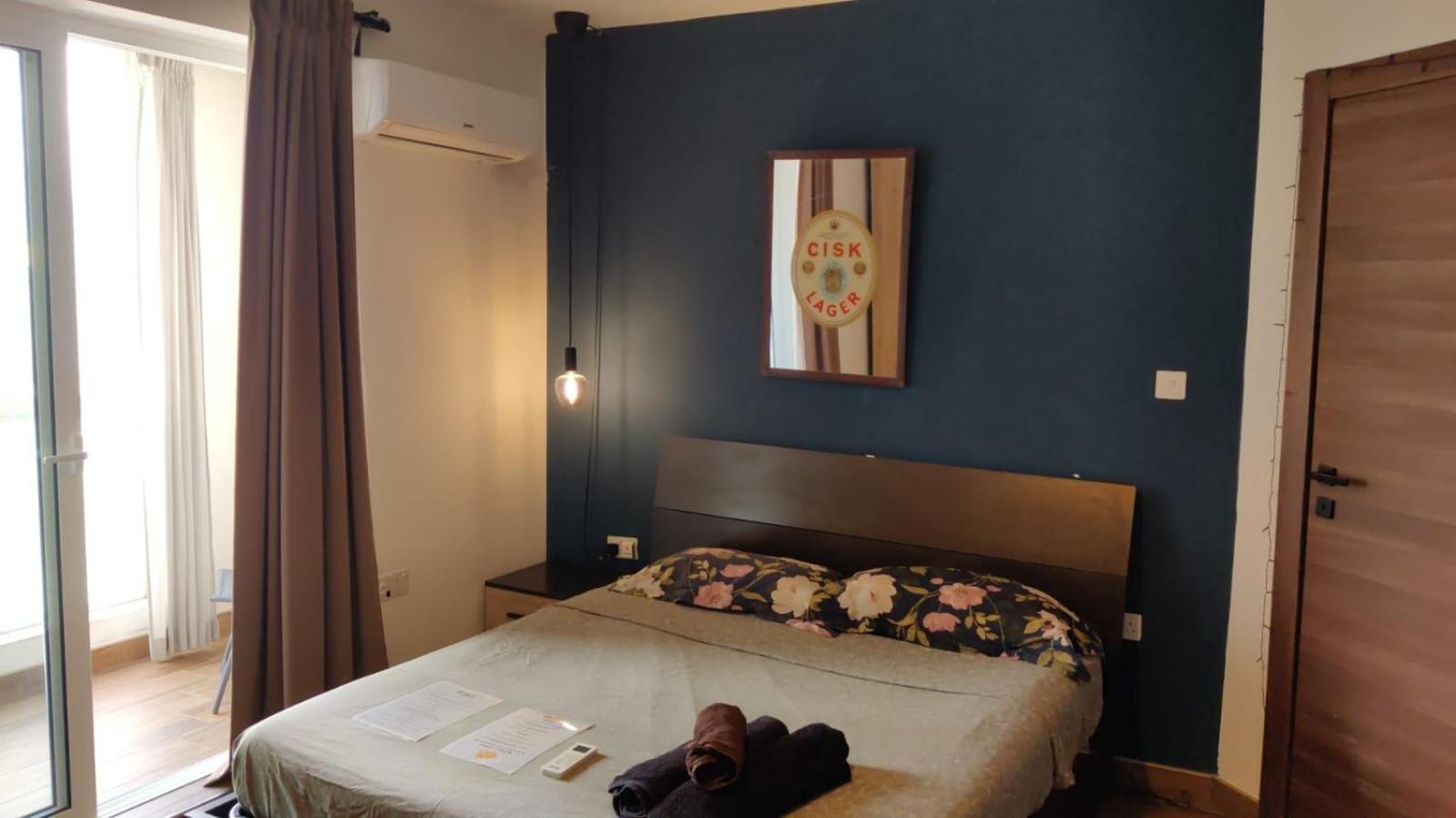 Airport Accommodation Bedroom With Your Own Private Bathroom Self Check In And Self Check Out Air-Condition Included Mqabba Экстерьер фото